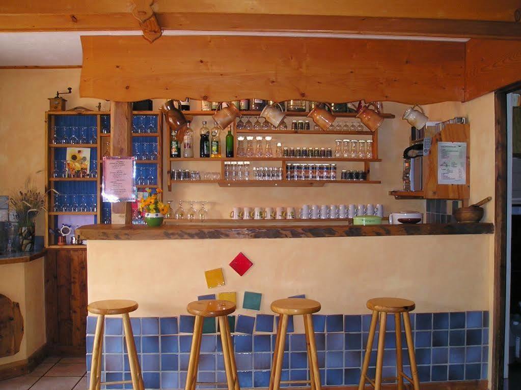Hotel Restaurant Gites Les 5 Saisons Freissinieres Buitenkant foto